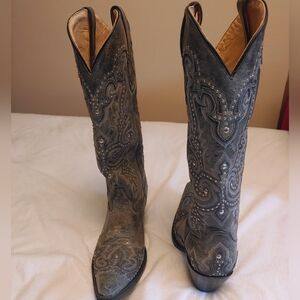 Embroidered Western Cowboy Boots